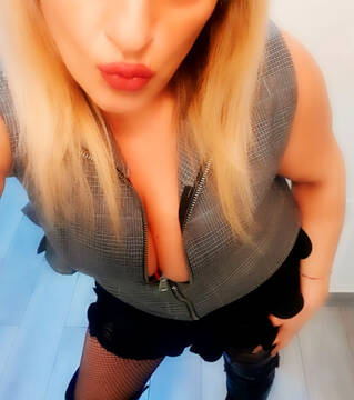 Public Photo of Carlotta__